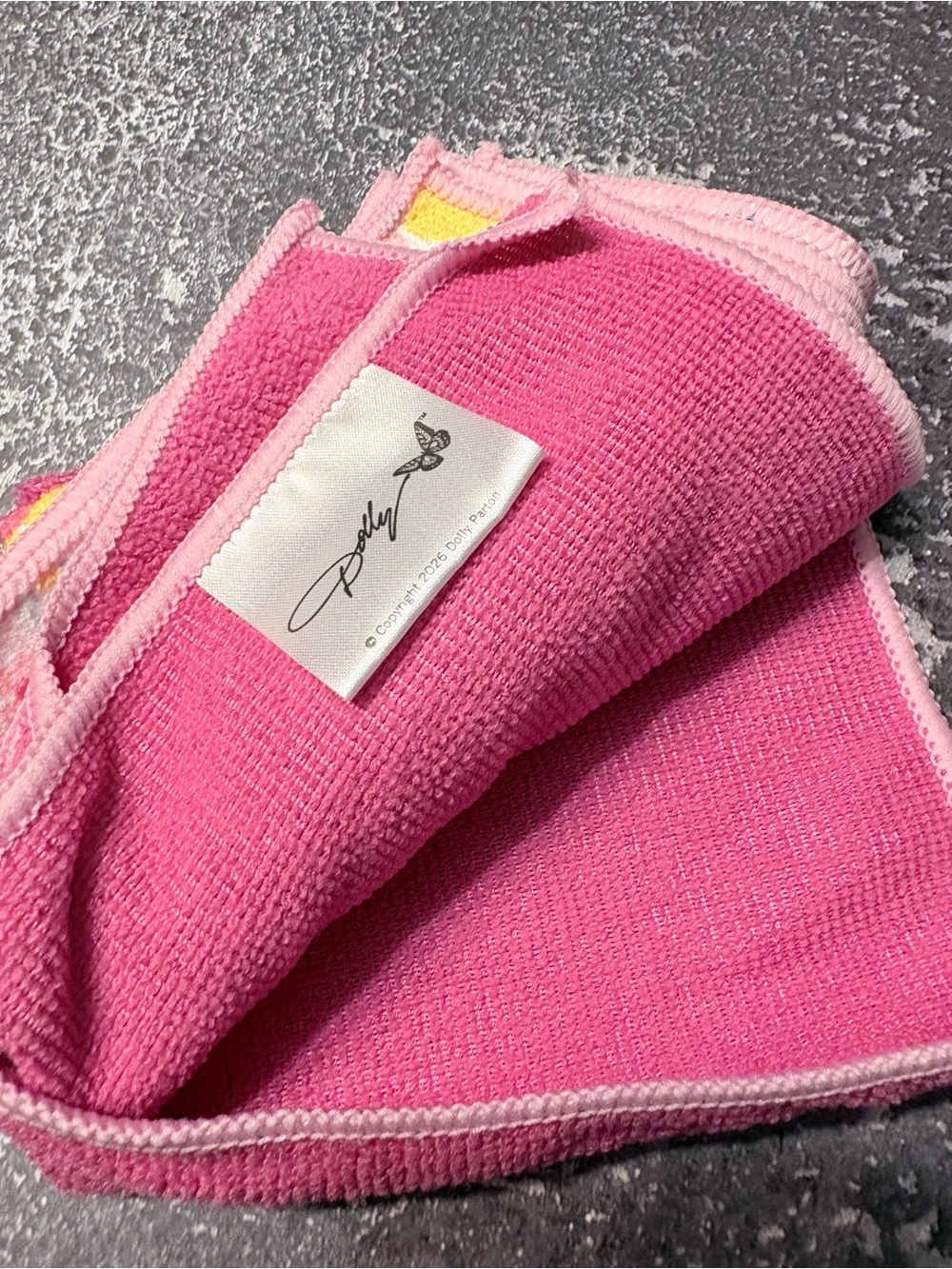 Dolly Parton Kitchen Hand Towels Set in pink and floral - Picture 2 of 2